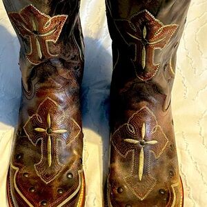 Laredo Roper’s women’s size 9 brand new with tags